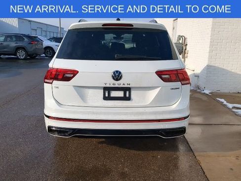 Used 2022 Volkswagen Tiguan SE R-Line image 6