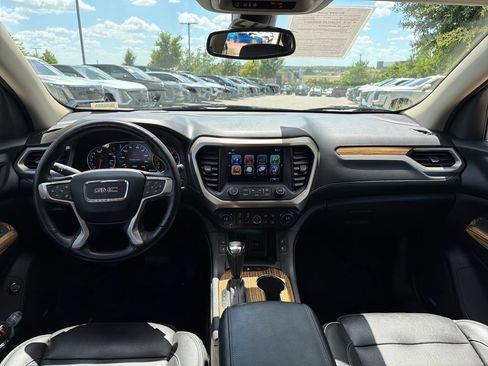Used 2019 GMC Acadia Denali w/ Technology Package FWD image 28