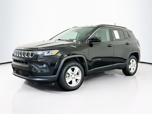 Used 2022 Jeep Compass Latitude w/ Convenience Group image 3