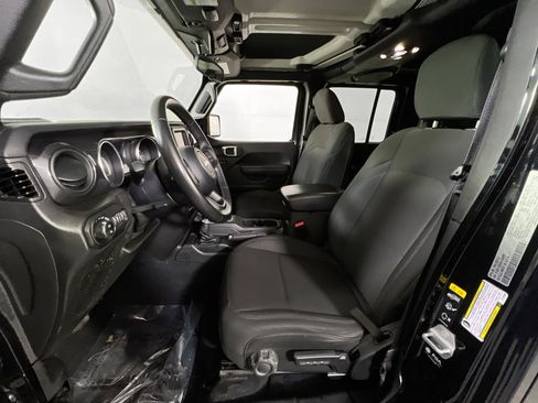 Used 2022 Jeep Gladiator Sport image 19