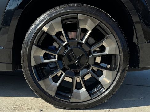 Used 2024 BMW XM image 75