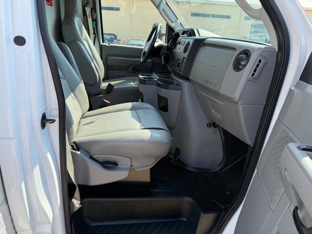 Used 2017 Ford E-450 and Econoline 450 Super Duty w/ Power Windows & Locks Group RWD image 10