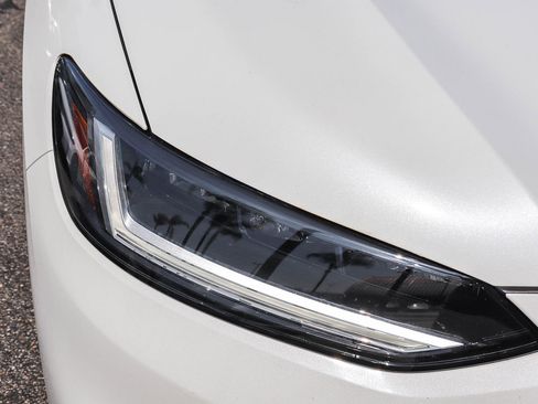 Used 2024 Honda HR-V EX-L image 6
