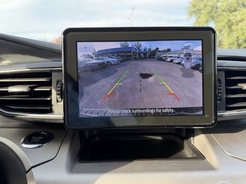 Used 2022 Ford Explorer XLT w/ Equipment Group 202A image 32