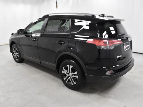 Used 2017 Toyota RAV4 LE image 9