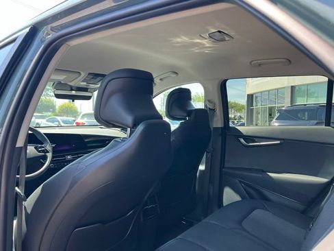 Used 2024 Kia Niro Wind w/ Wind Preserve Package FWD image 11