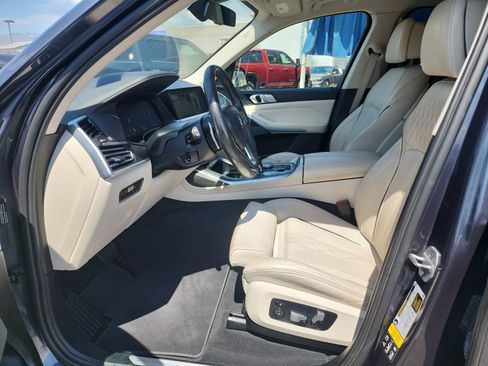 Used 2022 BMW X7 xDrive40i w/ Luxury Seating Package AWD/4WD image 14