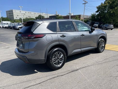 Used 2024 Nissan Rogue S FWD image 8