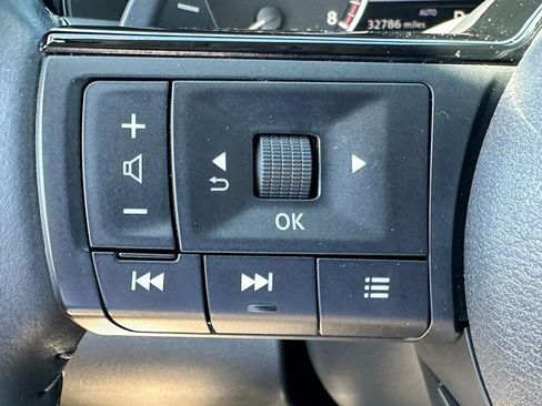 Used 2025 Nissan Pathfinder SL AWD/4WD image 20