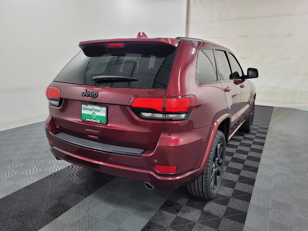 Used 2018 Jeep Grand Cherokee Altitude AWD/4WD image 9