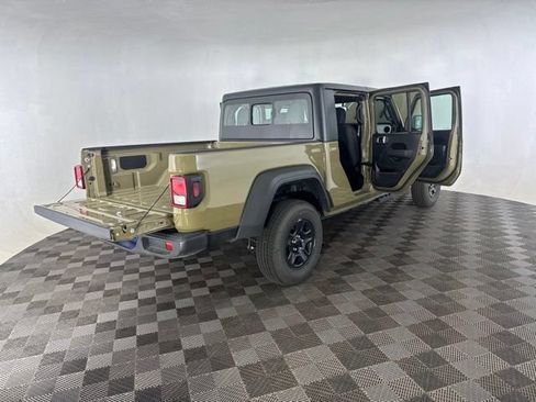 Used 2026 Jeep Gladiator Sport AWD/4WD image 18