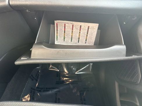 Used 2024 Jeep Grand Cherokee L Laredo image 17