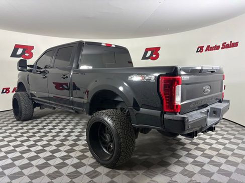 Used 2018 Ford F250 Lariat w/ Lariat Ultimate Package AWD/4WD image 5