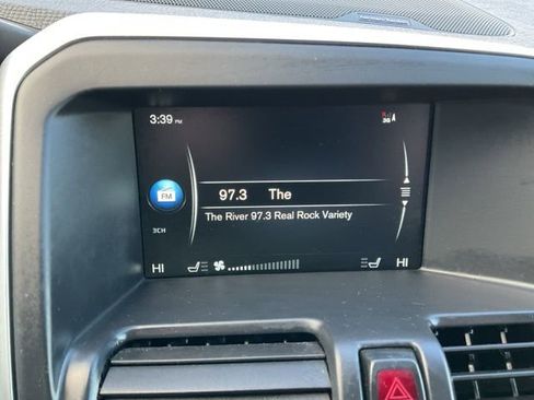 Used 2015 Volvo XC60 T6 Platinum w/ Climate Package image 13