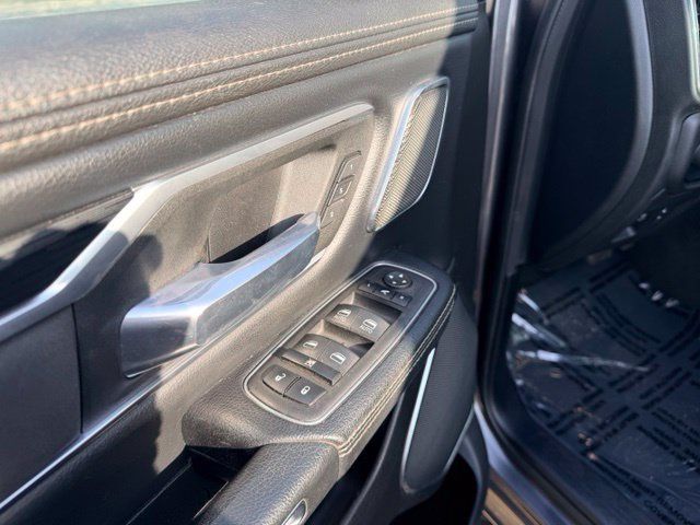 Used 2024 RAM 1500 Laramie AWD/4WD image 21