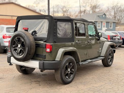 Used 2015 Jeep Wrangler Unlimited Sahara w/ Connectivity Group image 4