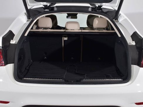 Used 2023 Mercedes-Benz GLC 300 4MATIC Coupe image 5