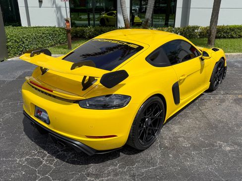 Used 2025 Porsche 718 Cayman GT4 RS RWD image 24