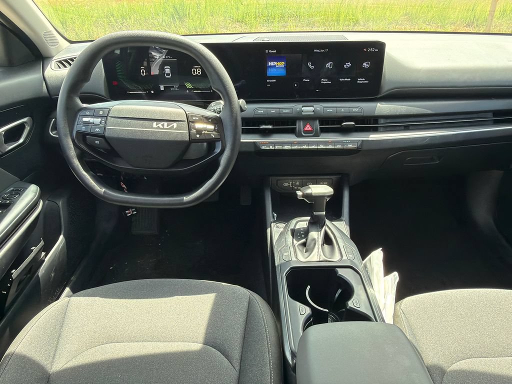 Used 2025 Kia K4 FWD image 22