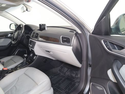 Used 2015 Audi Q3 2.0T Prestige w/ Prestige Package AWD/4WD image 39