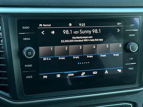 Used 2021 Volkswagen Atlas SE w/ Towing Package image 20