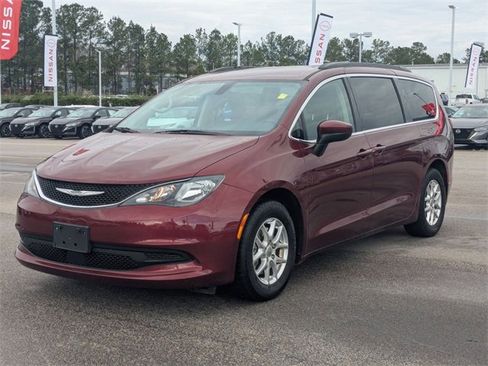 Used 2021 Chrysler Voyager Lxi image 7