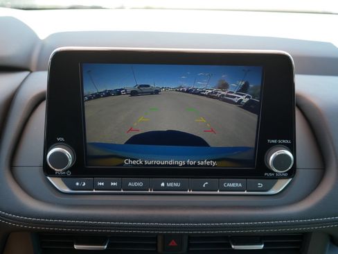 Used 2025 Nissan Rogue SV AWD/4WD image 27