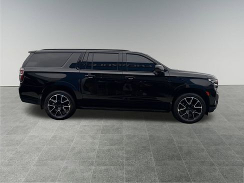 Used 2023 Chevrolet Suburban RST image 7