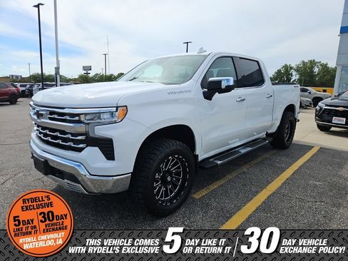 Used 2025 Chevrolet Silverado 1500 LTZ AWD/4WD image 2