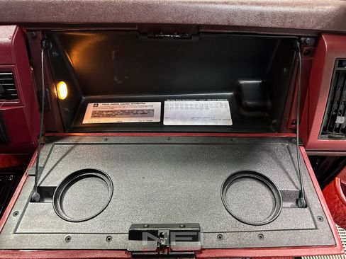 Used 1990 Chevrolet Silverado 1500 2WD Regular Cab image 39