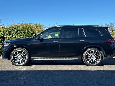New 2026 Mercedes-Benz GLS 580 4MATIC image 6