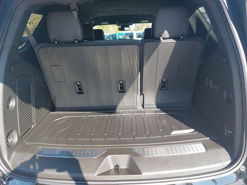 Used 2025 GMC Yukon AT4 image 14