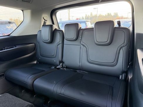 New 2026 Nissan Armada SV image 32