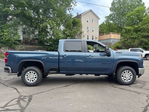 New 2026 Chevrolet Silverado 3500 LT AWD/4WD image 8