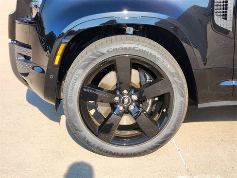 New 2025 Land Rover Defender 130 V8 image 7