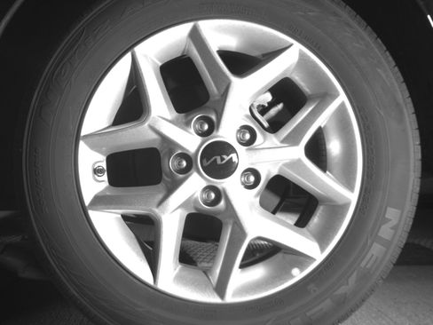 Used 2025 Kia Soul LX w/ LX Technology Package FWD image 14