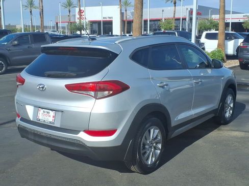 Used 2017 Hyundai Tucson SE w/ SE Popular Package 02 FWD image 4
