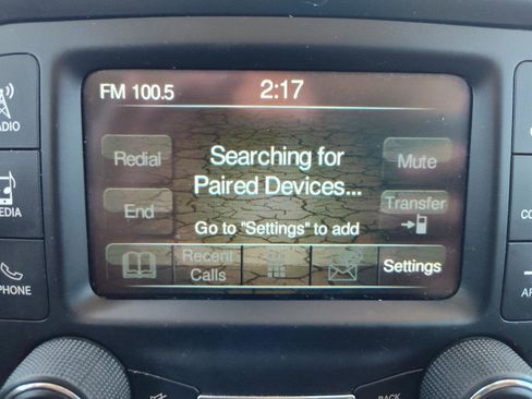 Used 2016 Jeep Renegade Latitude FWD image 30