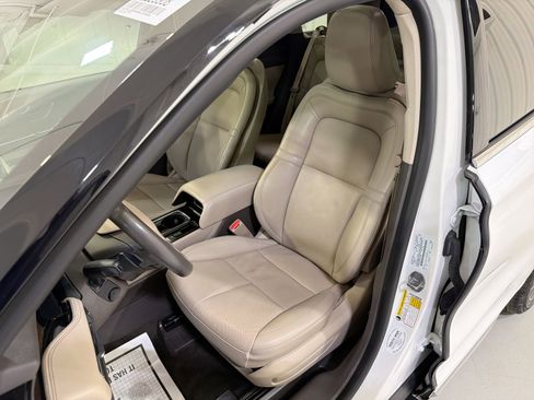 Used 2022 Lincoln Corsair Reserve w/ Sport Package image 10