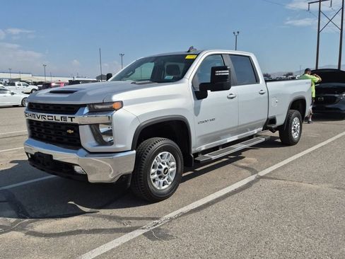 Used 2022 Chevrolet Silverado 2500 LT w/ Convenience Package AWD/4WD image 1