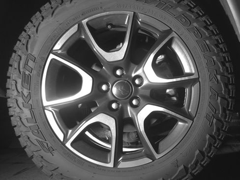 Used 2025 Jeep Compass Trailhawk image 15