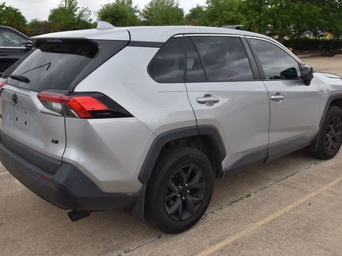 Used 2023 Toyota RAV4 LE FWD image 6