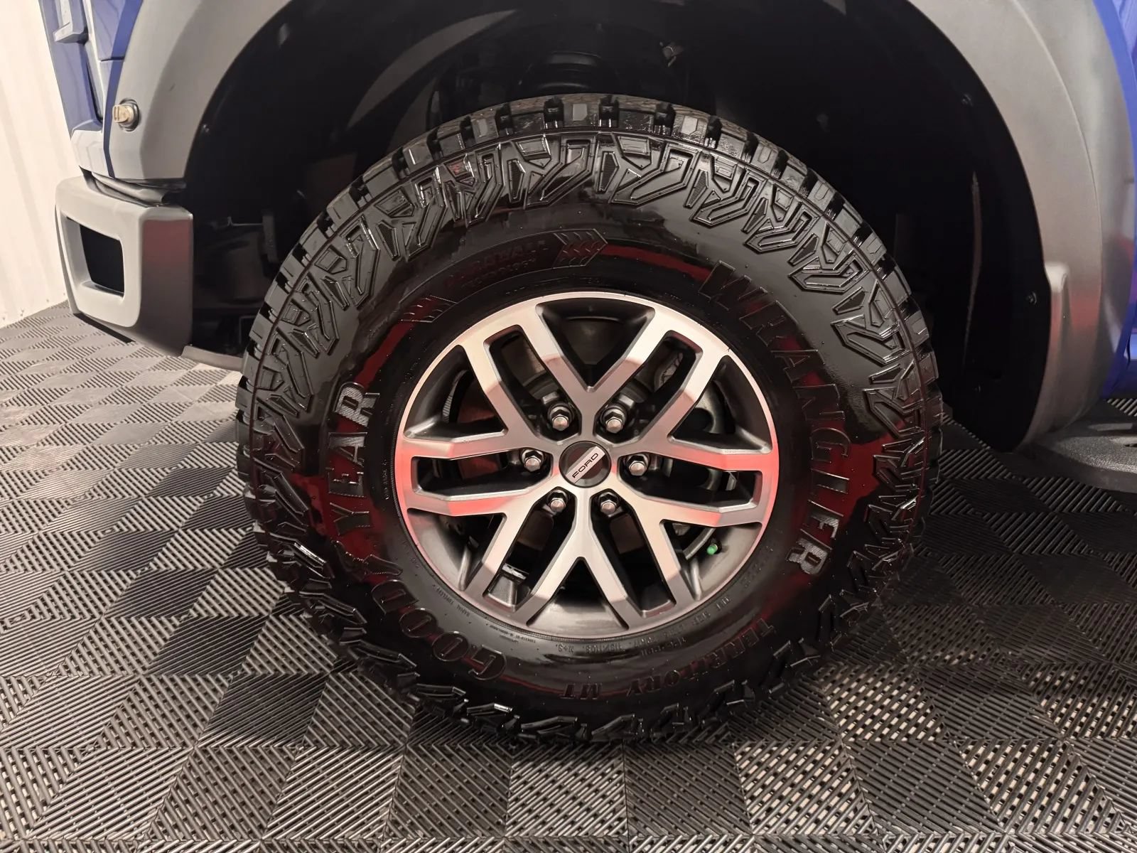 Used 2018 Ford F150 Raptor w/ Equipment Group 801A Mid AWD/4WD image 10