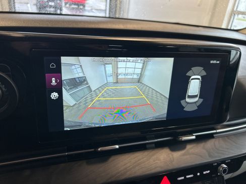 Certified 2024 Kia Carnival EX image 35