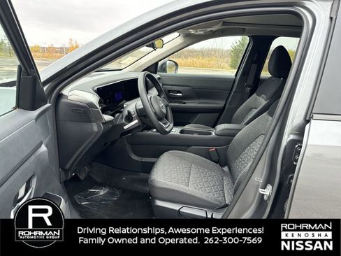New 2026 Nissan Kicks SV w/ SV Premium Package AWD/4WD image 5