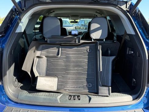 Certified 2023 Ford Explorer XLT w/ Equipment Group 202A AWD/4WD image 27