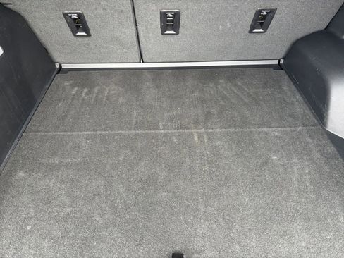 Used 2025 Chevrolet Equinox LT image 32