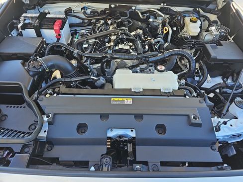 Used 2024 Toyota Tacoma SR5 image 31