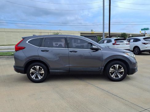 Used 2018 Honda CR-V LX image 8
