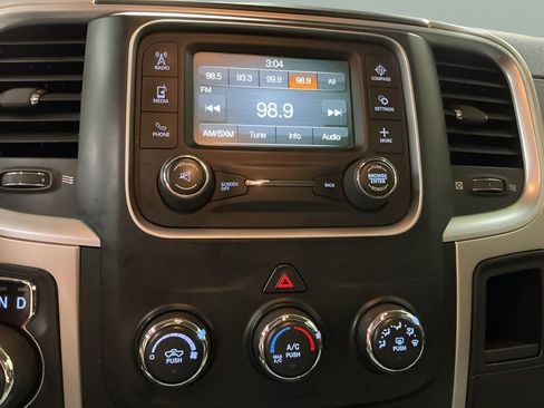 Used 2015 RAM 1500 Classic SLT image 17